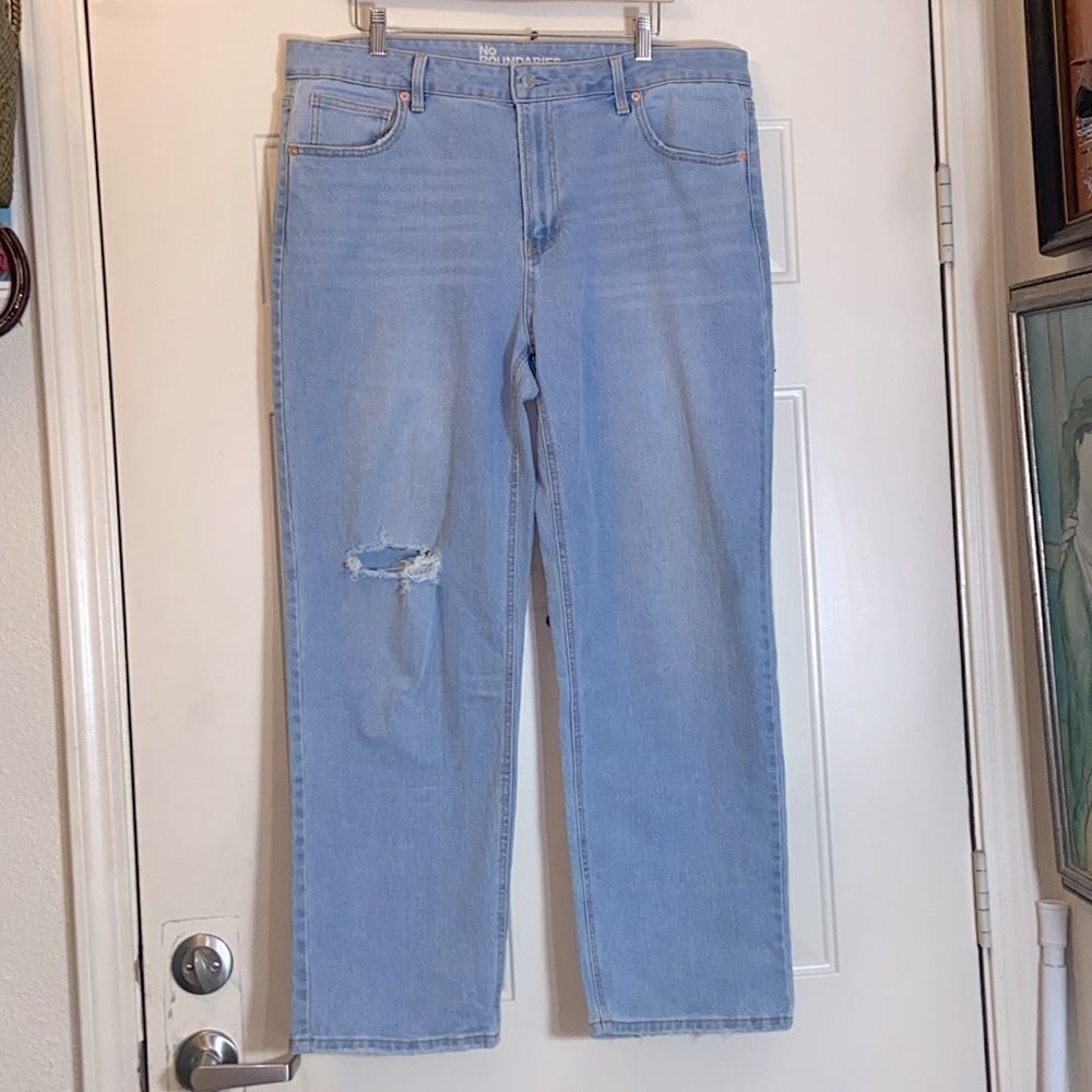 No Boundaries Women’s Jeans Stretch Plus Size 18 Never Used